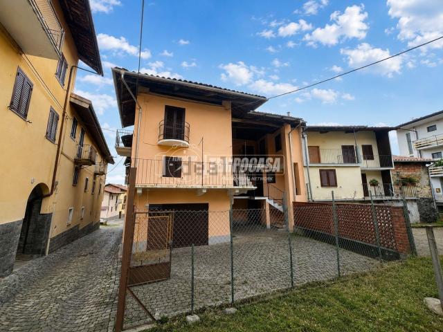 Casa in vendita a Val di Chy, Piemonte