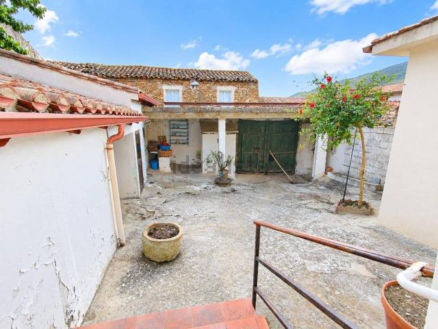 Casa in vendita a Silius, Casteddu/Cagliari