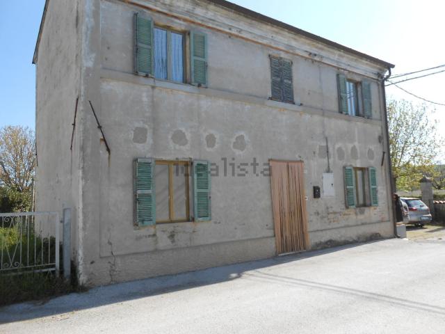 Casa in vendita a Cento Croci, Marche