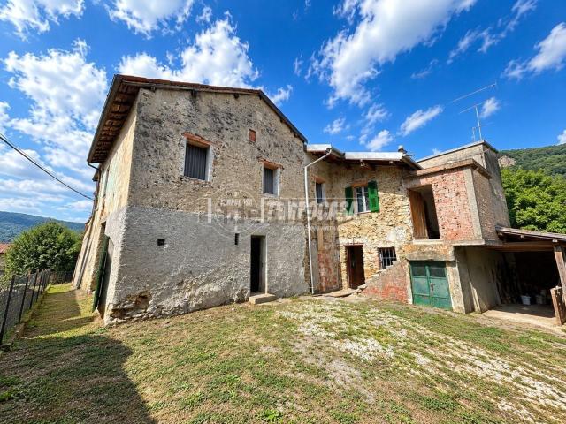 Casa in vendita a Cairo Montenotte, Liguria