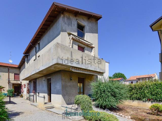 Casa in vendita a Brugazzo, Giussano