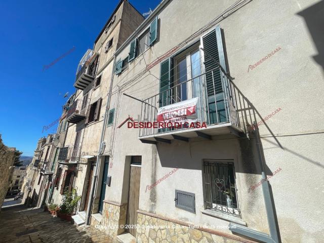 Casa in vendita a Polizzi Generosa, Sicilia