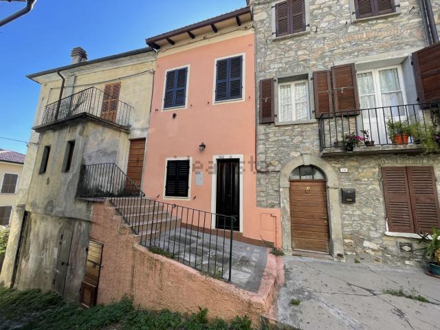 Casa in vendita a Bardi, Reggio Emilia