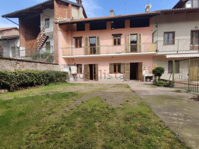 Casa in vendita a Vesignano, Piemonte