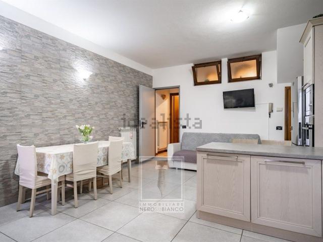 Casa in vendita a Olginate, Lombardia