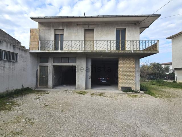 Casa in vendita a Ripattoni Vecchio, Cepagatti