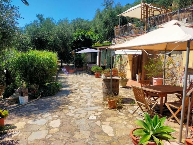 Casa in vendita a Castellaro, Provincia di Imperia