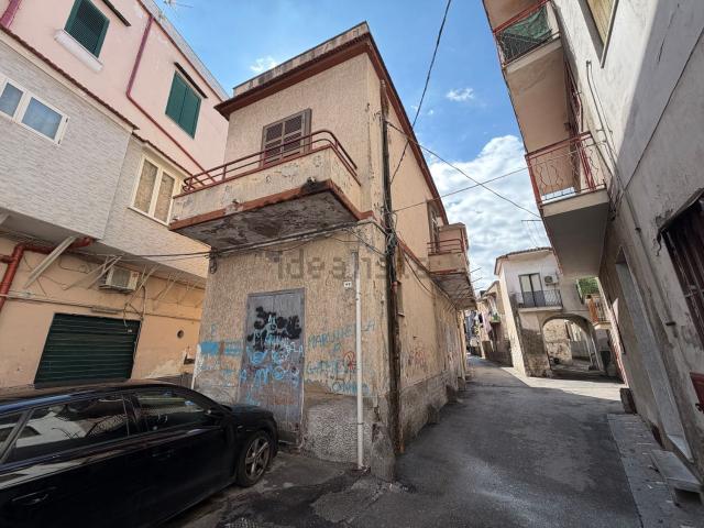 Casa in vendita a Brusciano, Napoli