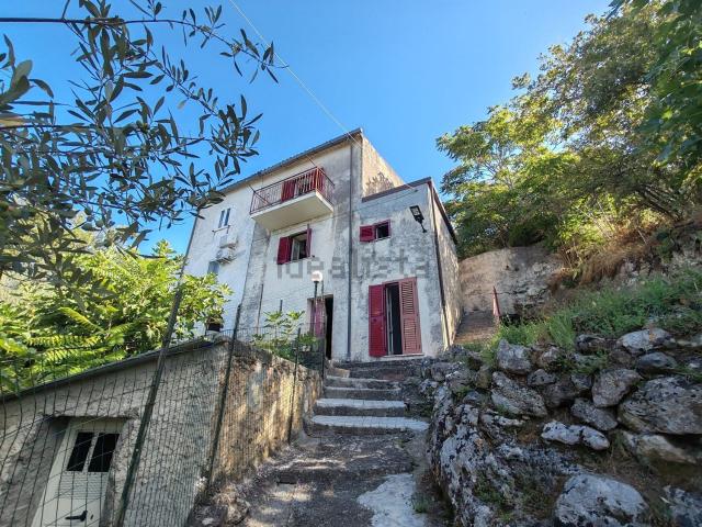 Casa in vendita a Calabria, Cosenza