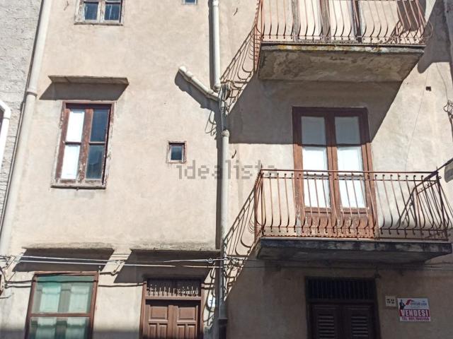 Casa in vendita a Cerda, Sicilia