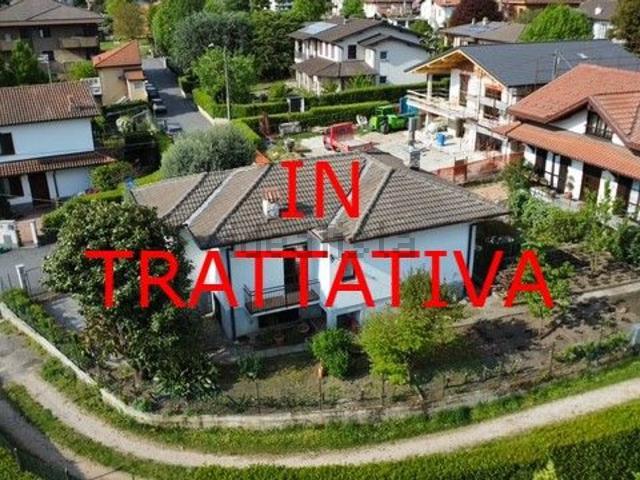 Casa in vendita a Comunità Montana del Piambello, Bisuschio