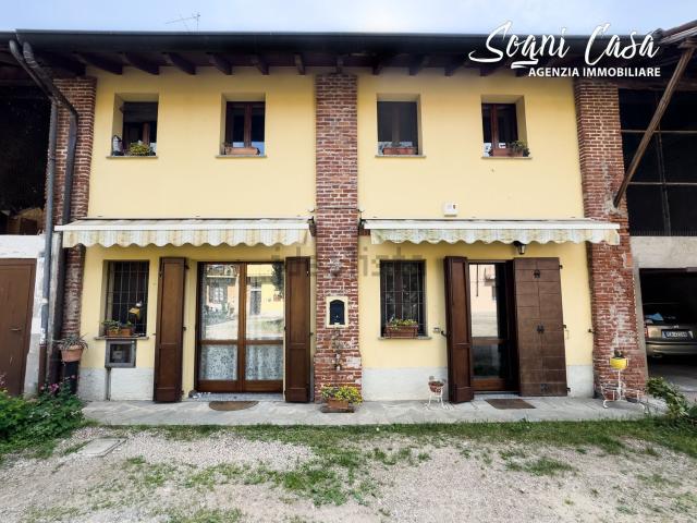 Casa in vendita a Robecco Sul Naviglio, Lombardia