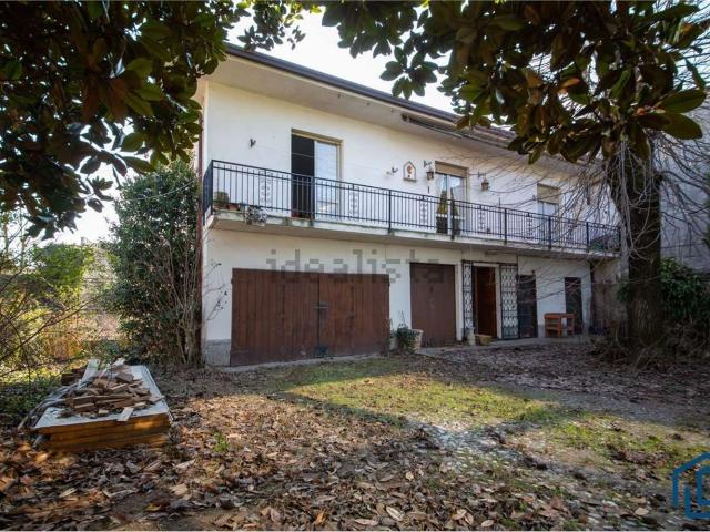 Casa in vendita a Castano Primo, Lombardia