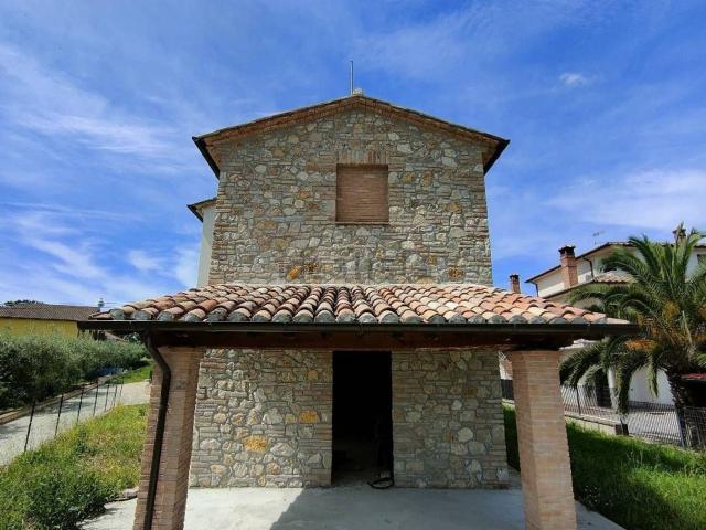 Casa in vendita a Avigliano Umbro, Terni