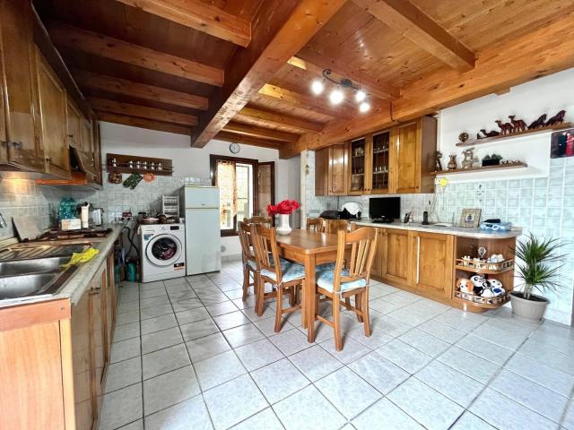 Casa in vendita a Moglia, Lombardia