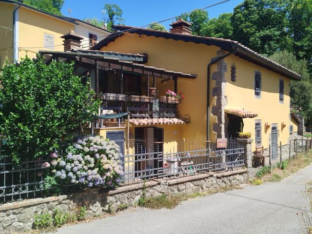 Casa in vendita a Piancastagnaio, Toscana