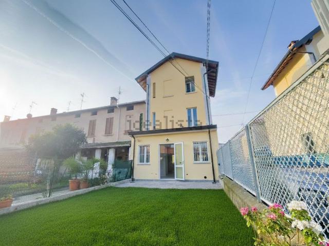 Casa in vendita a Treviglio, Lombardia