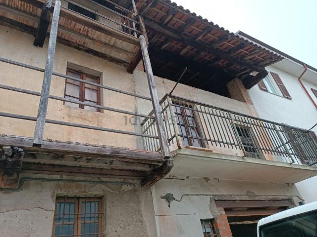 Casa in vendita a Cerano, Novara