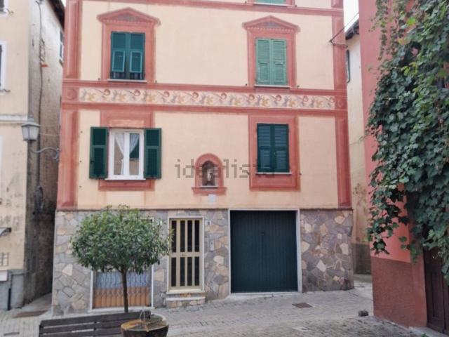Casa in vendita a Torriglia, Liguria