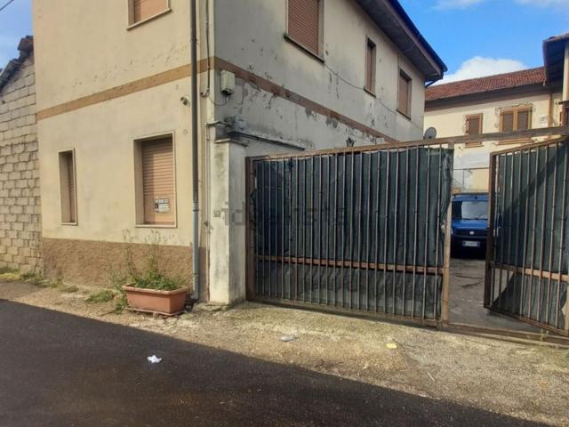 Casa in vendita a Avezzano, Abruzzo