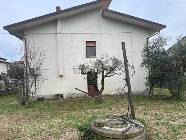 Casa in vendita a Uzzano, Toscana