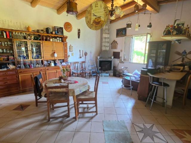 Casa in vendita a Torchiara, Campania