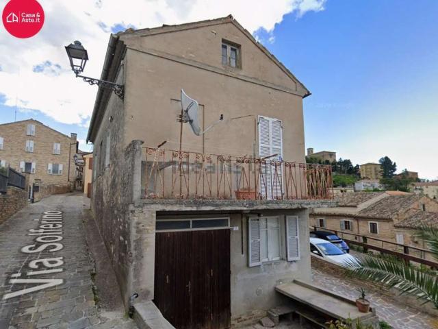 Casa in vendita a Laqua, Montegiorgio