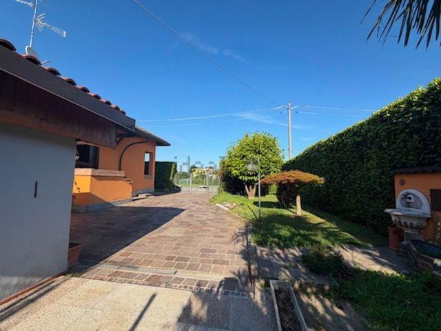 Casa in vendita a Socco, Fino Mornasco