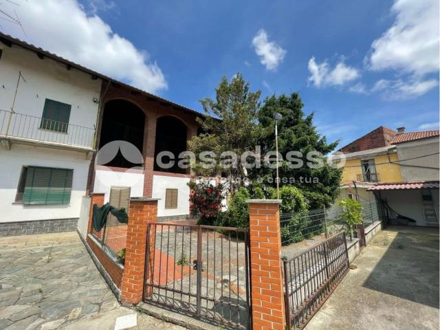 Casa in vendita a Livorno Ferraris, Vercelli