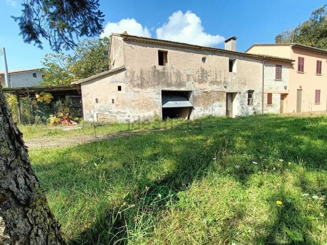 Casa in vendita a Bellocchi, Fano