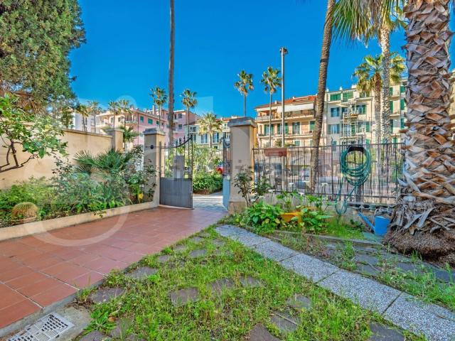 Casa in vendita a Bordighera, Liguria