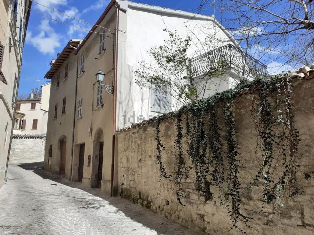Casa in vendita a Capo di Rio, Cingoli