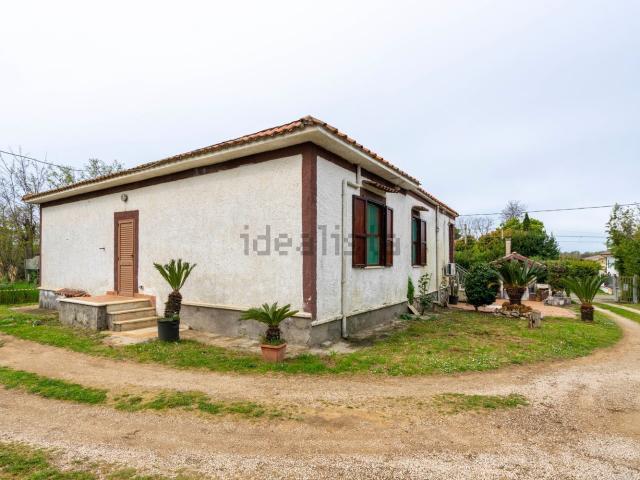 Casa in vendita a Sabaudia, Lazio