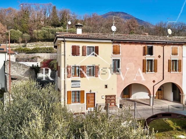 Casa in vendita a Boi, Caprino Veronese