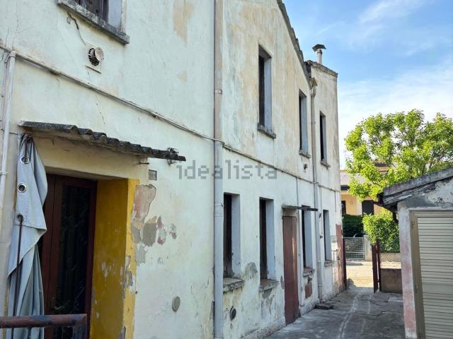 Casa in vendita a Quistello, Lombardia