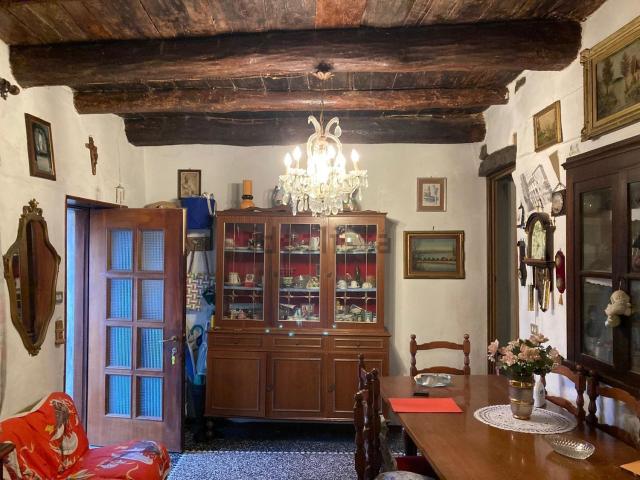 Casa in vendita a Carro, Liguria