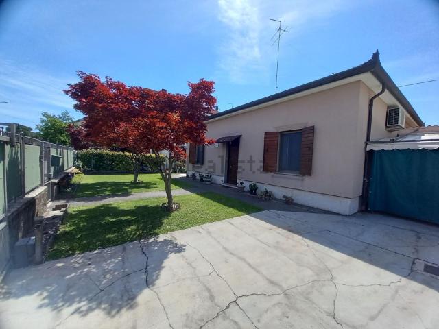 Casa in vendita a Sud, Brenzone