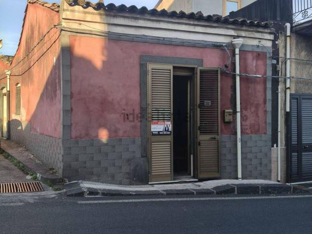 Casa in vendita a Piedimonte Etneo, Catania