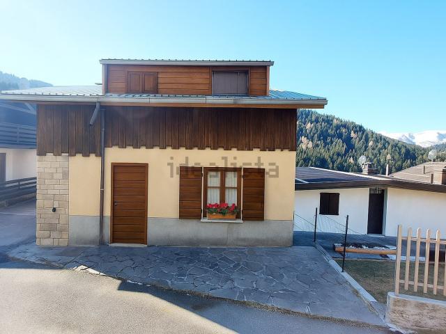 Casa in vendita a Comunità montana della valle Camonica, Bienno