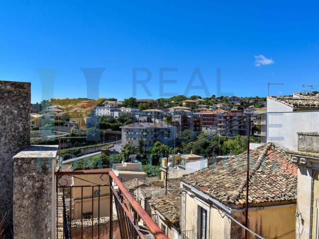 Casa in vendita a Palazzolo Acreide, Sicilia