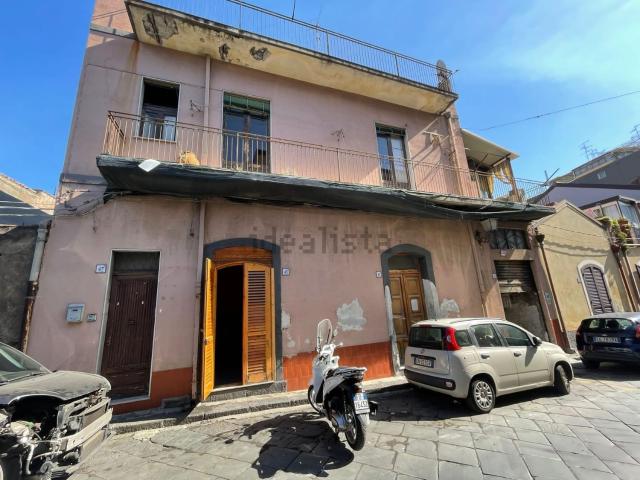 Casa in vendita a Aci Catena, Sicilia
