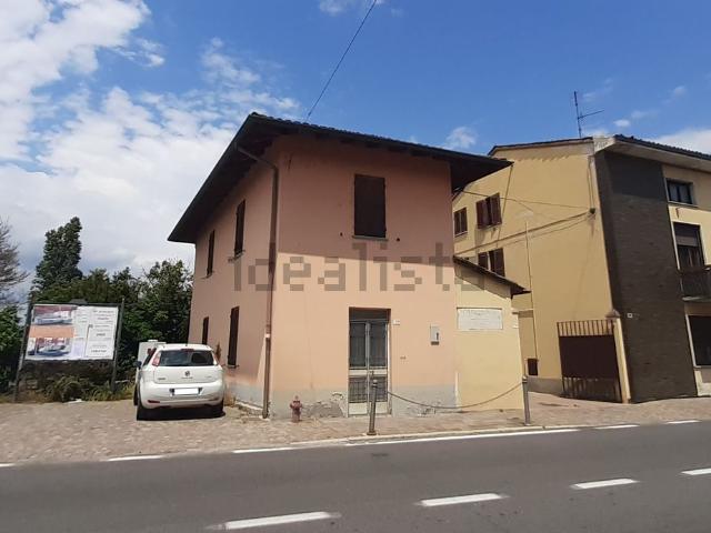 Casa in vendita a Sannazzaro De' Burgondi, Lombardia