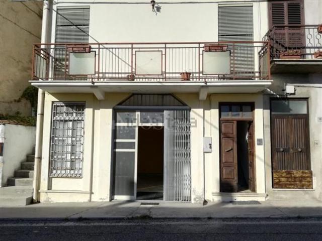 Casa in vendita a Borgorose, Rieti