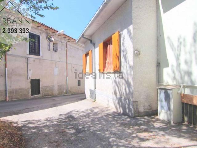 Casa in vendita a Pizzoli, Abruzzo