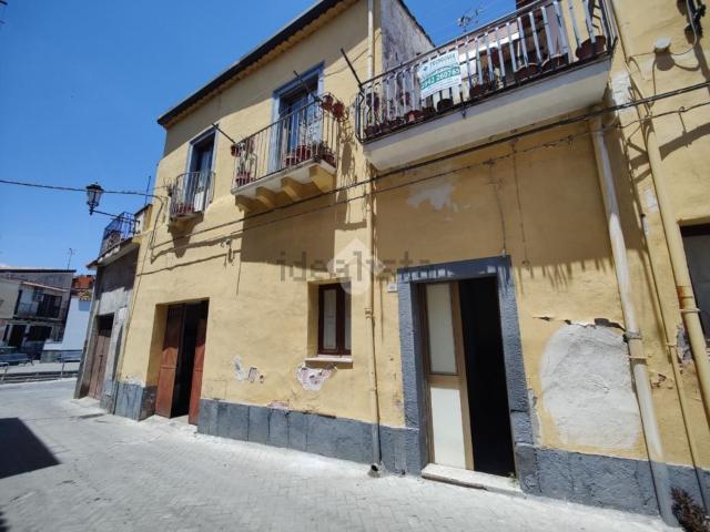 Casa in vendita a Calatabiano, Catania