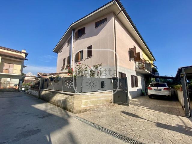 Casa in vendita a Roma Capitale, Lazio