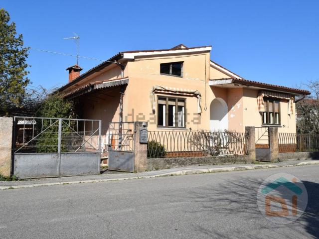 Casa in vendita a Capriva Del Friuli, Friuli-Venezia Giulia