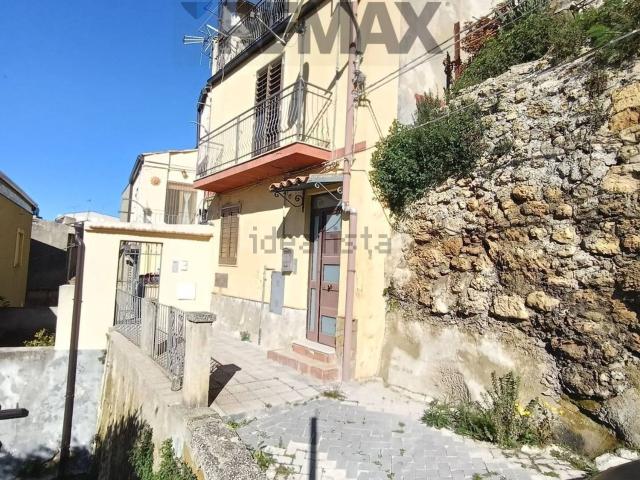 Casa in vendita a Enna Bassa, Enna