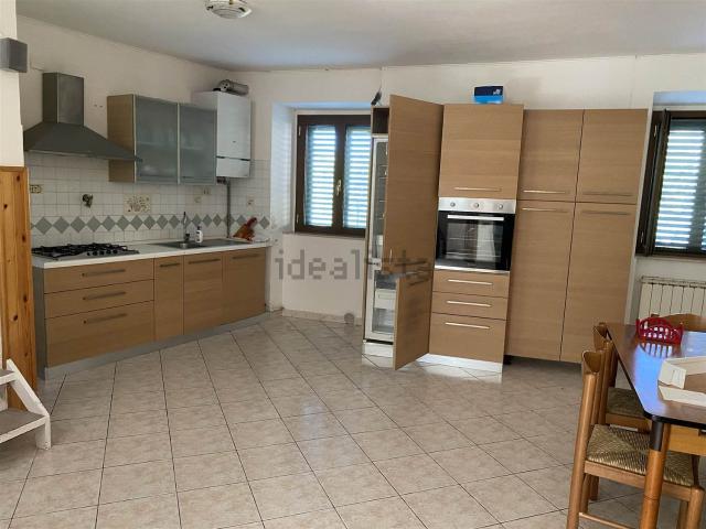 Casa in vendita a Marche, Macerata