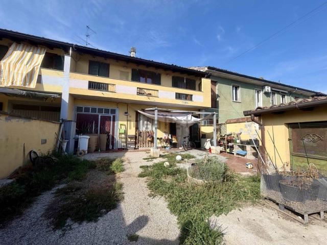 Casa in vendita a Gambolò, Lombardia